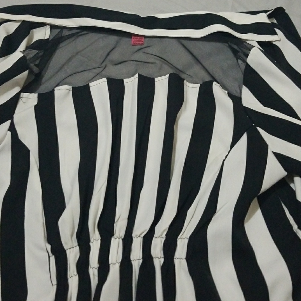 Top - Picture 2 of 2